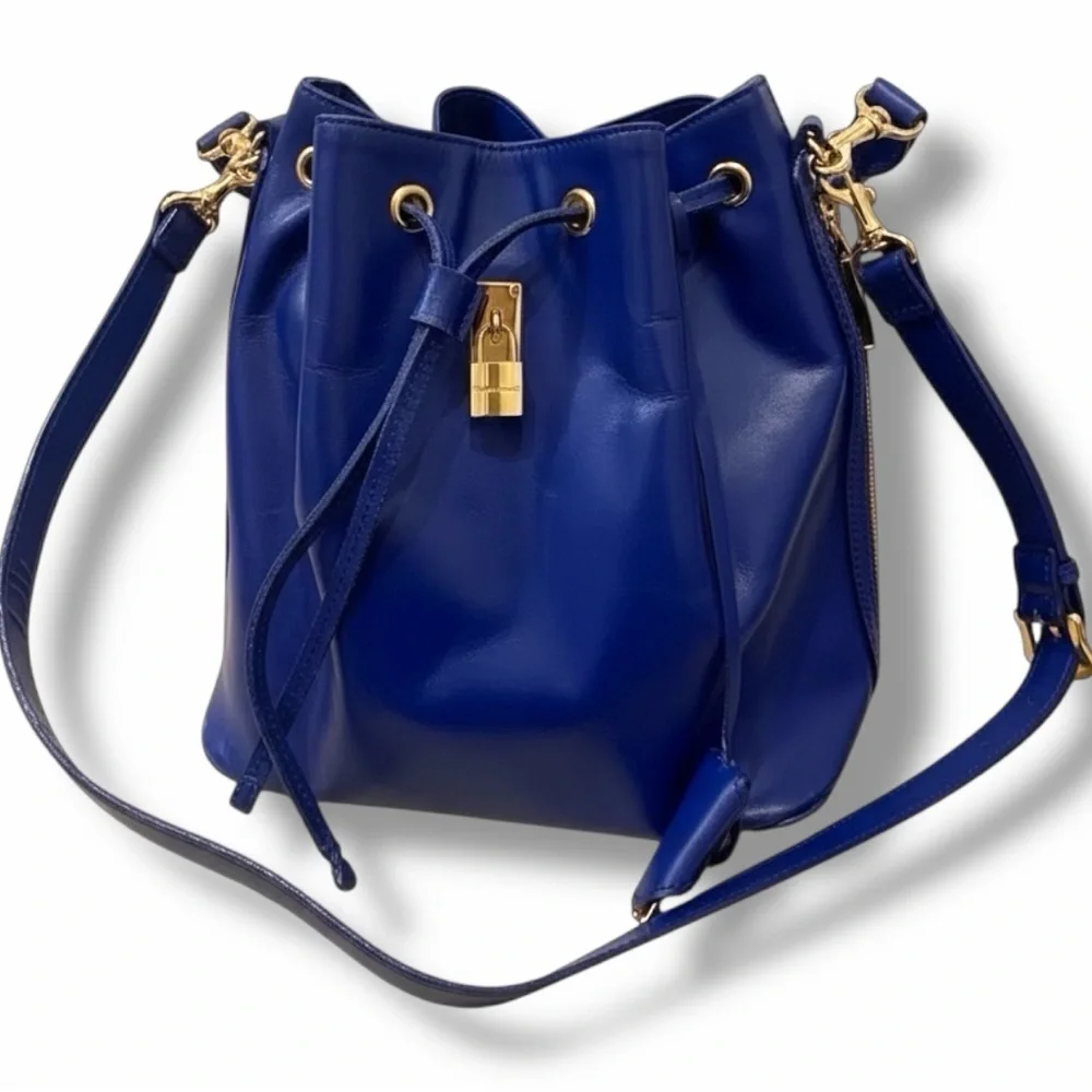 Samantha Thavasa Blue Leather Drawstring Bucket Bag Gold Hardware Crossbody - Picture 2 of 9